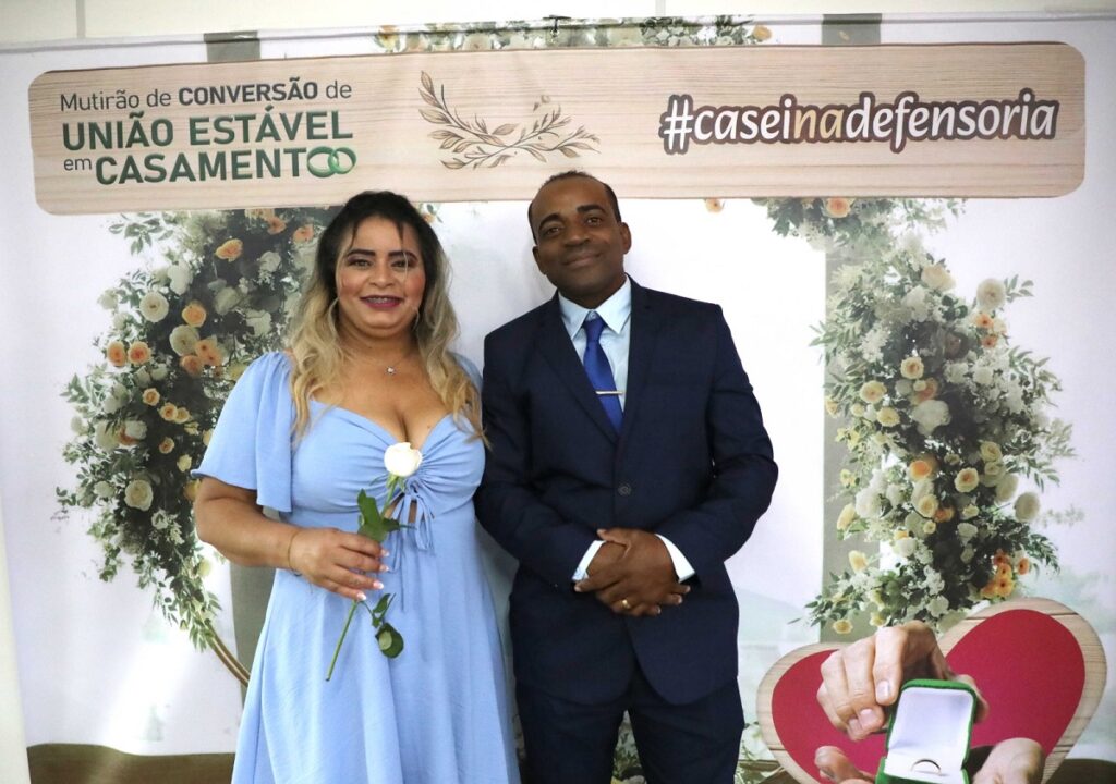 Defensoria Pública entrega certidões de casamento a casais de BH que participaram do mutirão de conversão de união estável 1