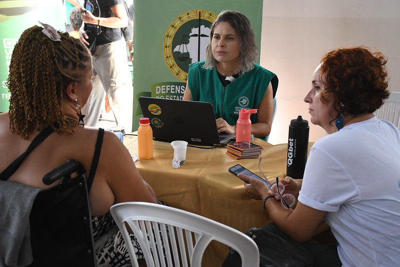 Defensoria Pública realiza atendimento a mulheres em situação de vulnerabilidade no projeto Rua de Direitos   1