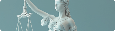 Defesa, em todos os graus, judicial e extrajudicial, dos direitos individuais e coletivos
