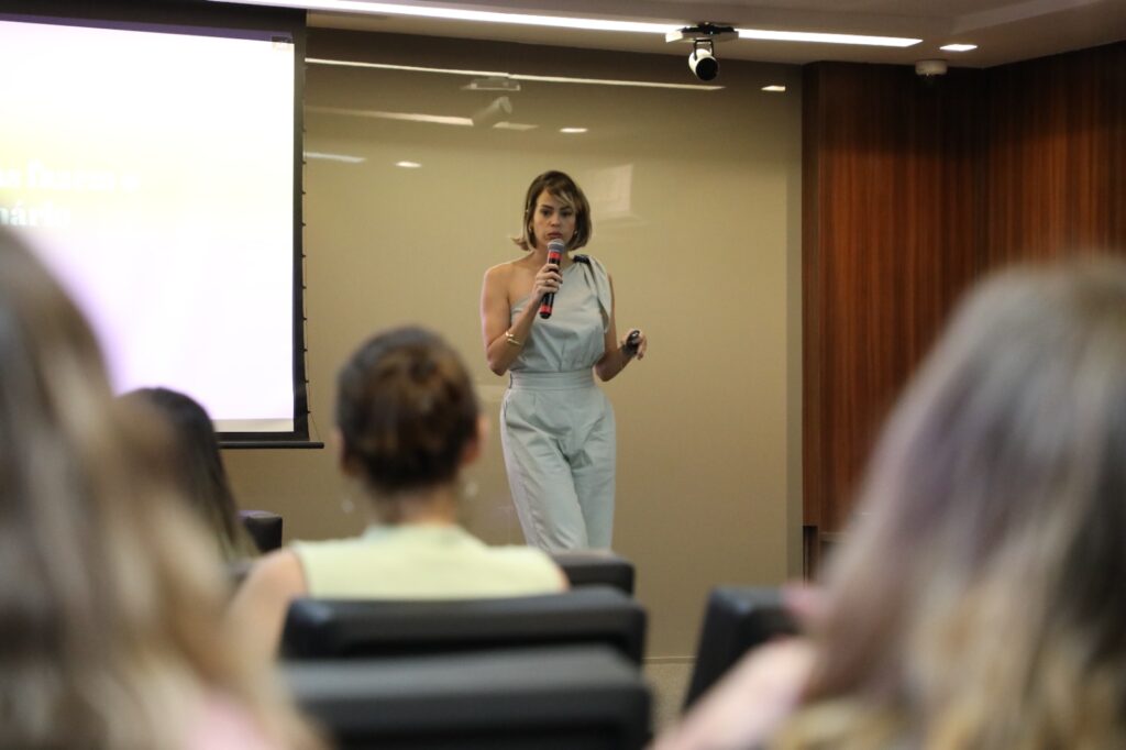 Defensoria Pública promove palestra sobre ‘direito à felicidade’ em semana de celebração ao Dia Internacional da Mulher 1