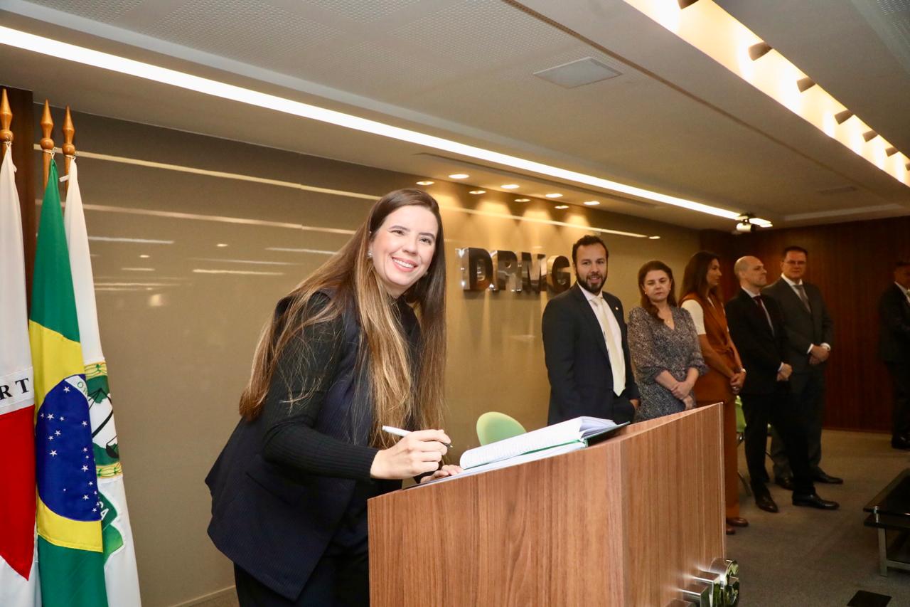 DPMG empossa segunda turma de servidoras e servidores concursados para o quadro administrativo da Instituição  22