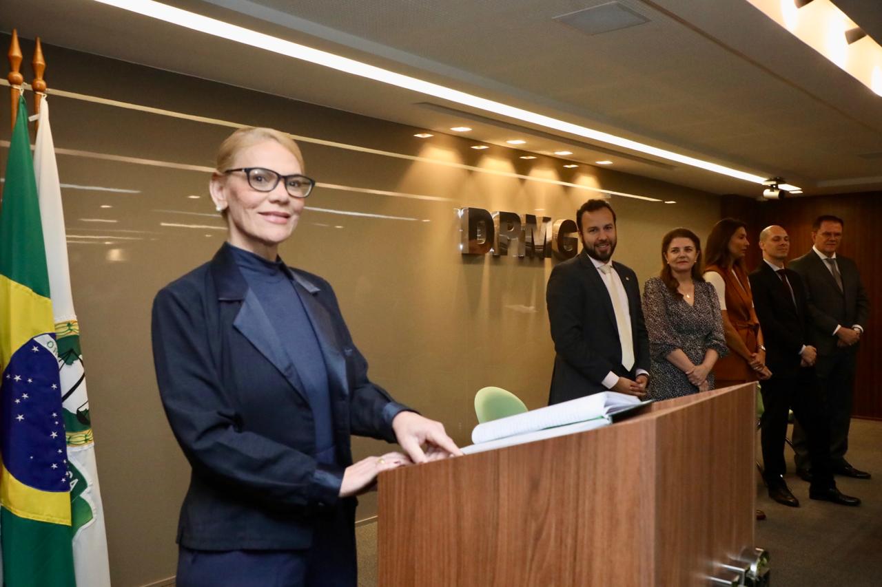 DPMG empossa segunda turma de servidoras e servidores concursados para o quadro administrativo da Instituição  19