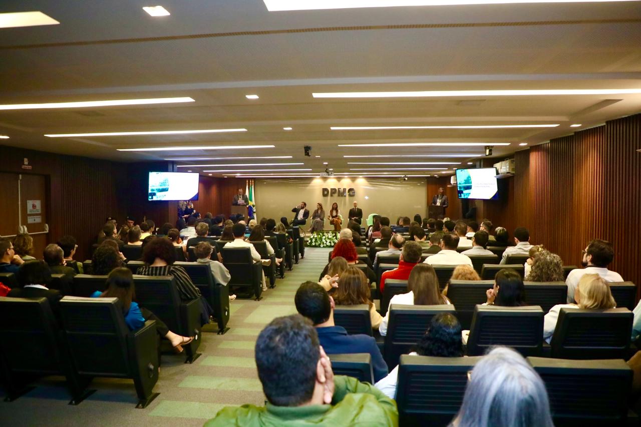DPMG empossa segunda turma de servidoras e servidores concursados para o quadro administrativo da Instituição  25